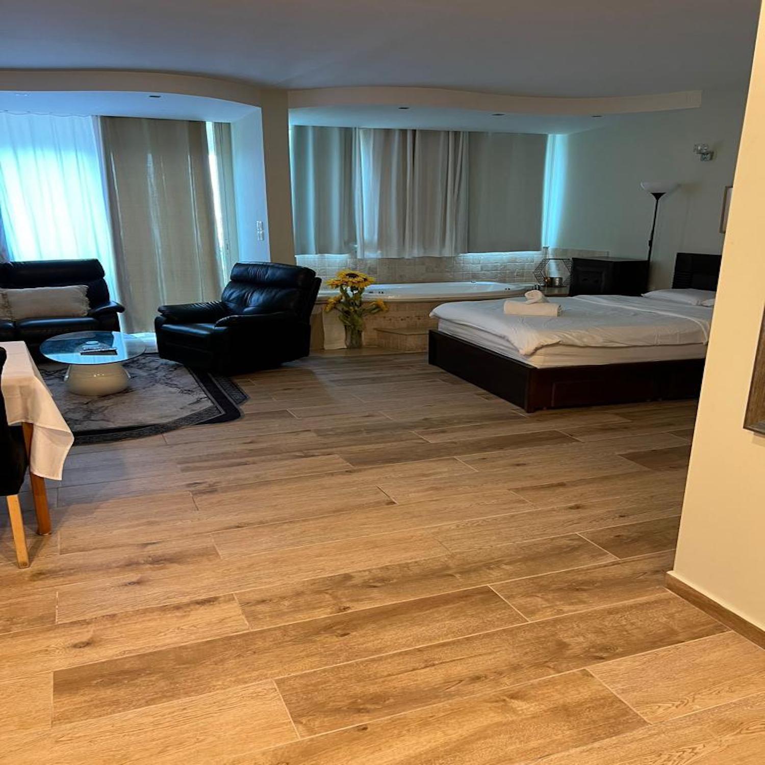 Caesarea Inn Kültér fotó